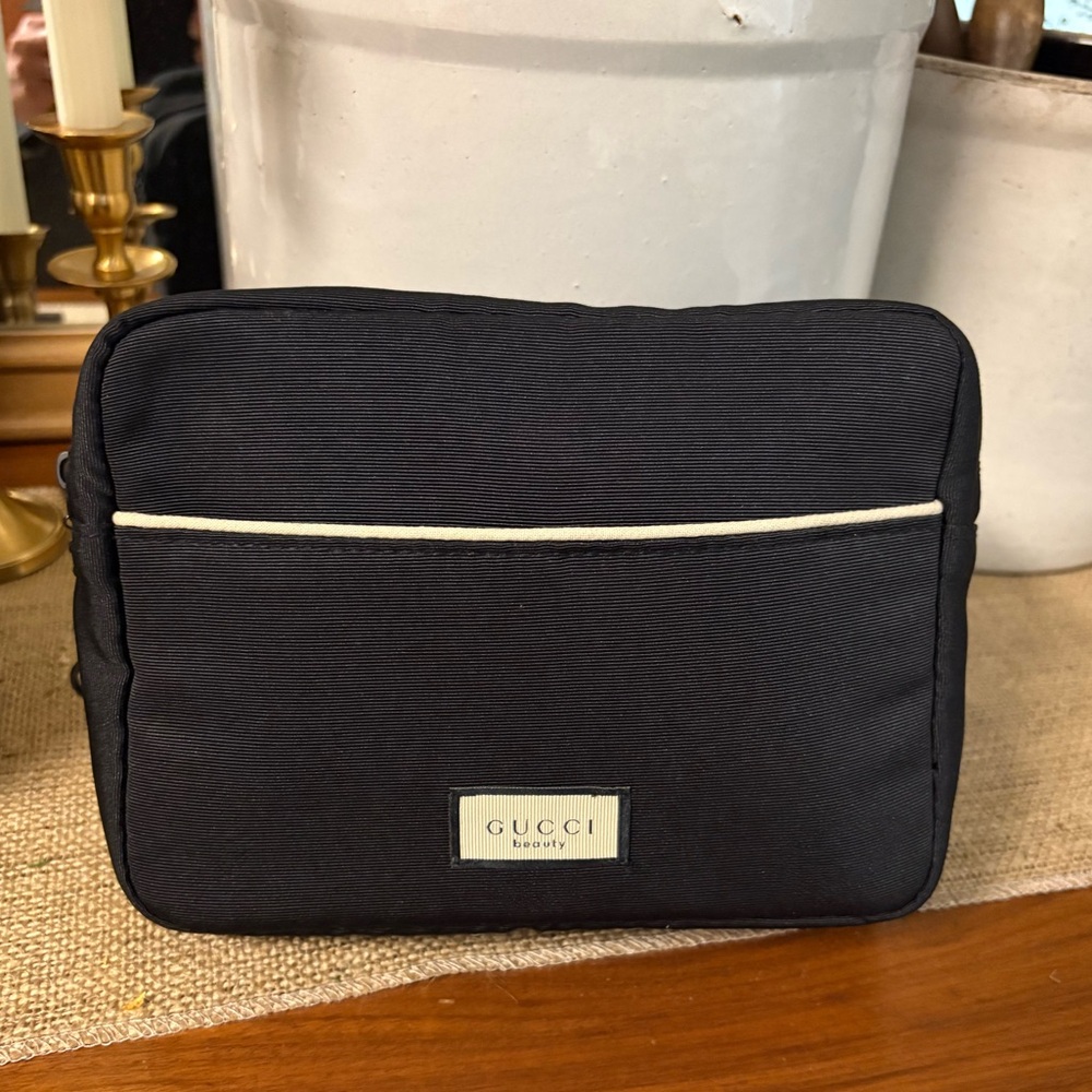 NEW- Gucci Beauty Cosmetics Bag